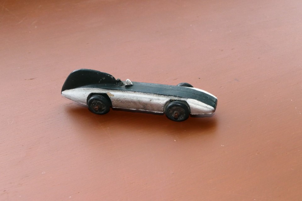 England Unknown Maker. Plaster composite. Marked “British Made” Rubber-wheels/tyres 130mm